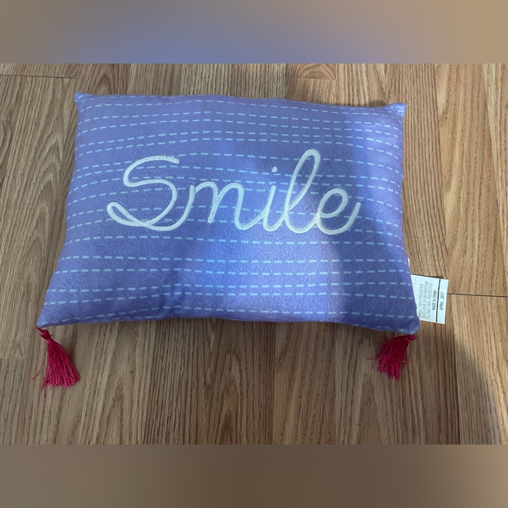 Smile, tassel, decorative pillow
